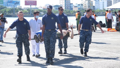 เวียดนามและสหรัฐฝึกซ้อมการรับมือกับภัยธรรมชาติและค้นหากู้ภัยในขอบเขตใหญ่ - ảnh 1